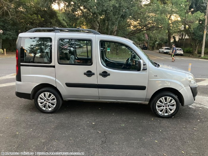 Fiat DOBLO ATTRACTIVE 7 LUGARES 2014/2015